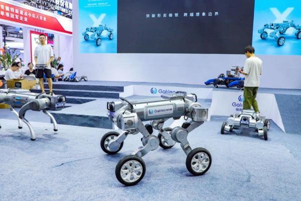 轮·车·足“三合一”，伽利略Galileo X亮相WRC2026，以大一统系统重构下一代移动底座 