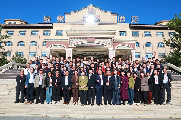 自有品牌操盘手军哥25年行业解码：2026自有品牌成快消经销商转型核心赛道 