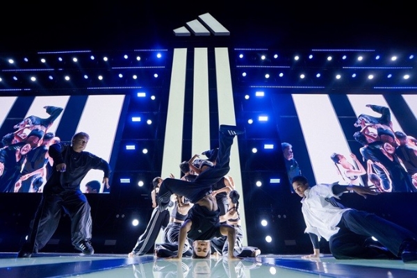 第二届“玩舞成团 DANCE UP!”阿迪达斯高校舞蹈挑战赛点亮上海西岸,打造青年舞蹈盛会 