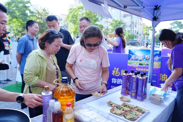 从“苏超”看台到中国厨房：福临门亚麻籽油的全民健康突围 