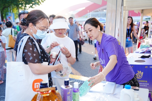 从“苏超”看台到中国厨房：福临门亚麻籽油的全民健康突围 