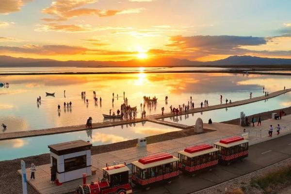 茶卡盐湖天空壹号景区：擦亮“中国服务”高原文旅品牌 