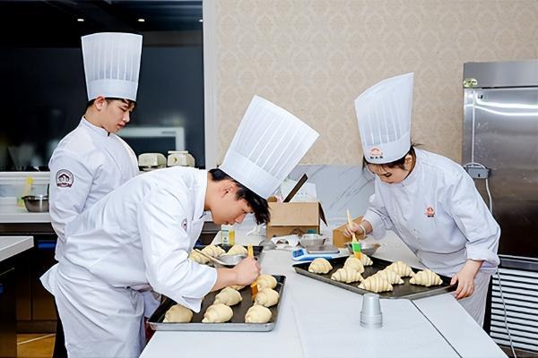 "欧洲黄油杯：创意法式酥点挑战赛"举办，探索法国黄油与中国风味的创新融合 