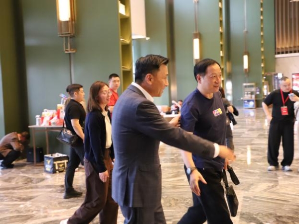 匠心服务圆满护航｜山西潇河新城万达酒店群顺利承接李宁羽网匹27Q1产品订货会 