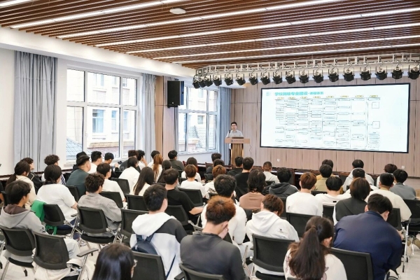 雨中迎新暖人心，多维启梦育新人——兰州信息科技学院2026级新生报到工作圆满结束 