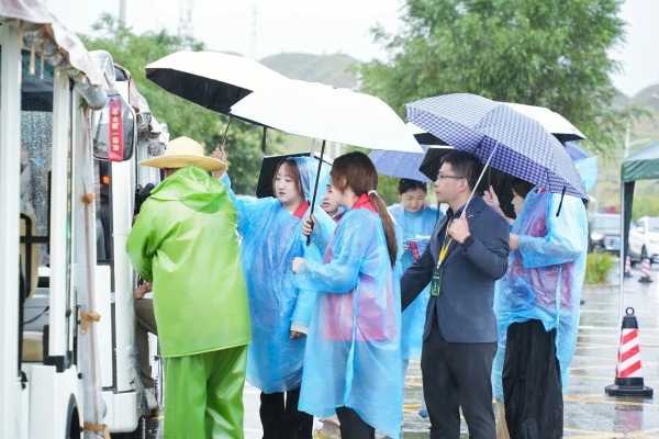 雨中迎新暖人心，多维启梦育新人——兰州信息科技学院2026级新生报到工作圆满结束 