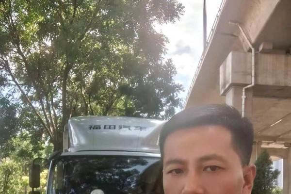 同行十年，初心不改｜张师傅：高端轻卡怎么选？我认准欧马可 