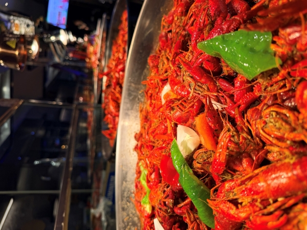 月满中秋，味聚文华——哈尔滨万达文华酒店美食汇中秋团圆自助晚餐温情启幕 