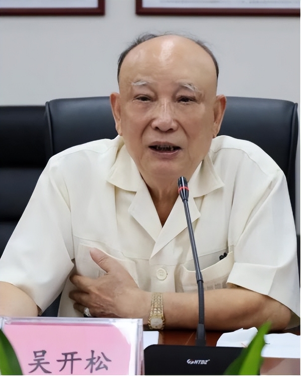 王小康执导华侨史诗大剧《山河颂》，以侨批为线，为百年侨史立传 