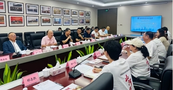 王小康执导华侨史诗大剧《山河颂》，以侨批为线，为百年侨史立传 