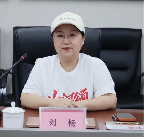 王小康执导华侨史诗大剧《山河颂》，以侨批为线，为百年侨史立传 