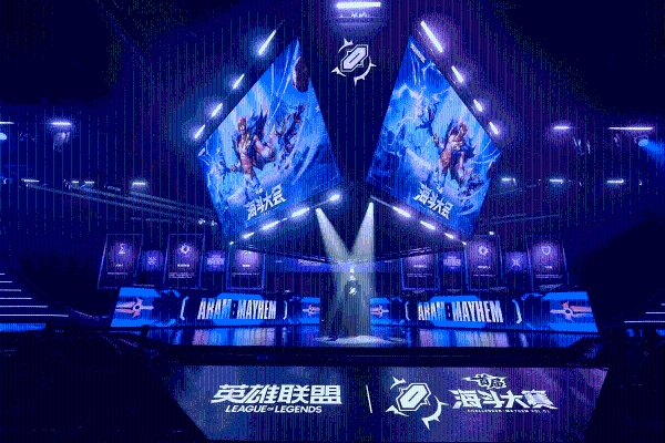 不是单纯做大屏，雷鸟鹤6 Ultra竞技款为客厅游戏补上关键一环