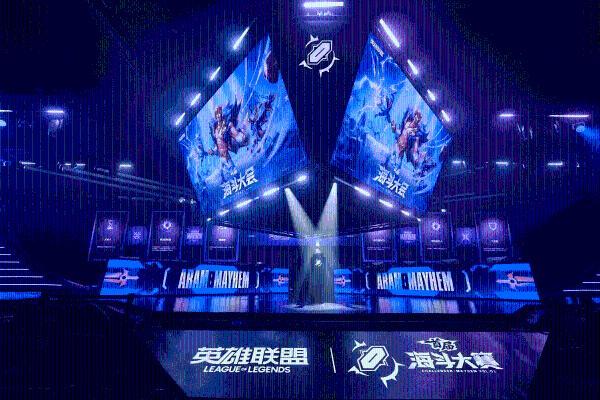 不是单纯做大屏，雷鸟鹤6 Ultra竞技款为客厅游戏补上关键一环