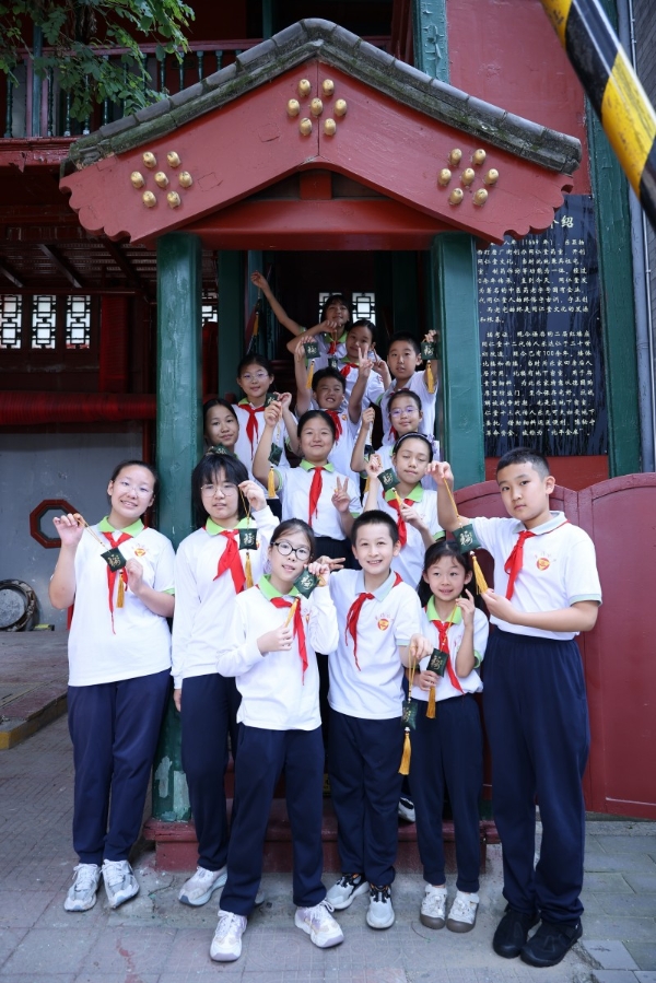 本草润心 国粹育人 北京同仁堂中医药文化进校园研学基地授牌仪式圆满举行 