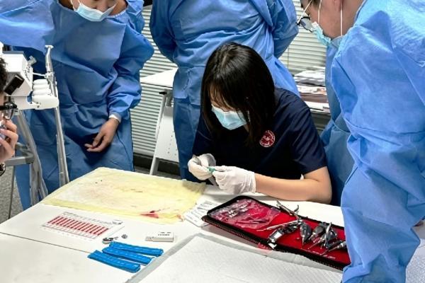 对话瑞派宠物医生：三重身份深耕“冷门赛道”，十余年专注宠物口腔健康 