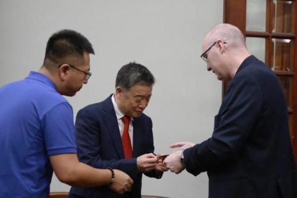 中式八球（Heyball）布里斯班奥运会冲刺路演在布里斯班市政厅顺利举行 
