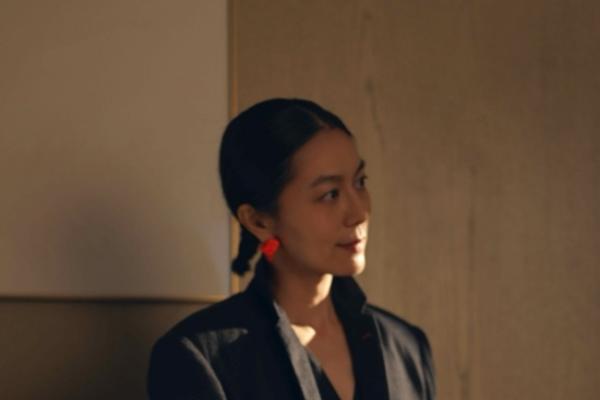 真者如故，月照心明 路易十三携手艺术家王玉平与设计师华娟 于中秋佳节礼赞时间与相聚 