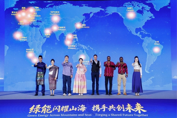 中国正式向全球推广华龙一号2.0版三代加核电技术 