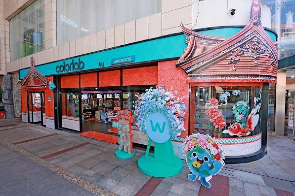 摇个朋友陪你玩转旅途！屈臣氏游客友好店惊喜亮相 