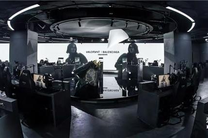 技嘉AORUS板卡等产品入驻无畏契约概念网吧，打造沉浸式电竞体验