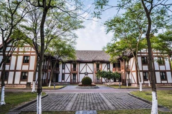邂逅慢养假期，上海太阳岛度假酒店打造银发康养优选目的地