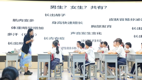 燃灯三赴岳西｜克丽缇娜 “燃灯阅读” 持续深耕乡土，以教师赋能点亮乡村阅读新课堂 