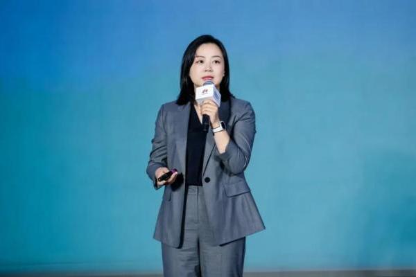 打造AI基础设施新范式，华为源网荷储AIDC解决方案亮相 