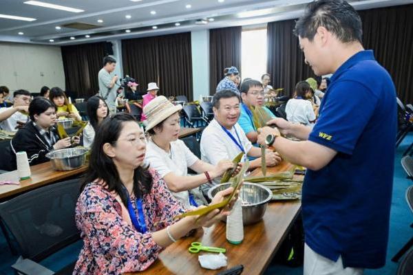 从非遗手作到AI赋能，“浙里同行，研创未来”如何为入境研学游打开新思路 