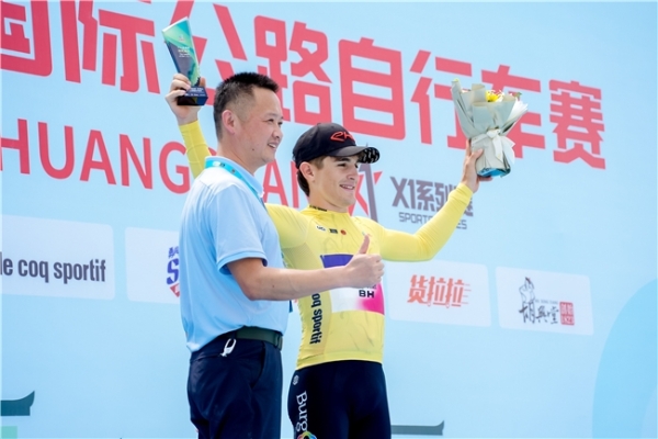 劳里·塔姆斩获2026“犀旺杯”环黄山国际公路自行车赛第二赛段冠军 