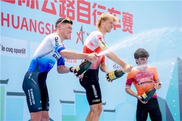 劳里·塔姆斩获2026“犀旺杯”环黄山国际公路自行车赛第二赛段冠军 