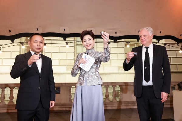 以艺会友，以物会心｜新生万物伦敦展中英文化之光晚宴点亮萨默塞特宫 
