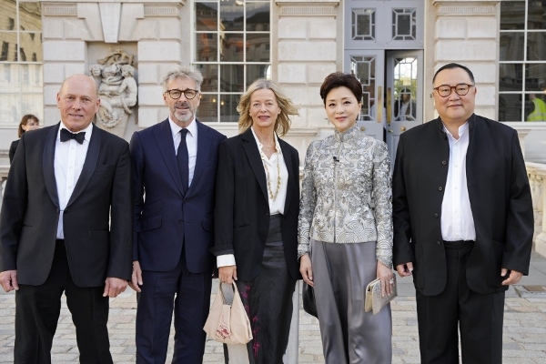 以艺会友，以物会心｜新生万物伦敦展中英文化之光晚宴点亮萨默塞特宫 