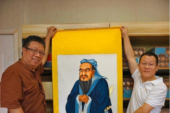 汉吉福非遗传承人许华波： 手绘世界最大贴金门神画，挑战吉尼斯纪录 