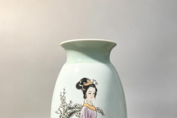  张松茂住进ICU病危！《李清照》仕女瓶登拍卖会，现在收藏是捡漏 