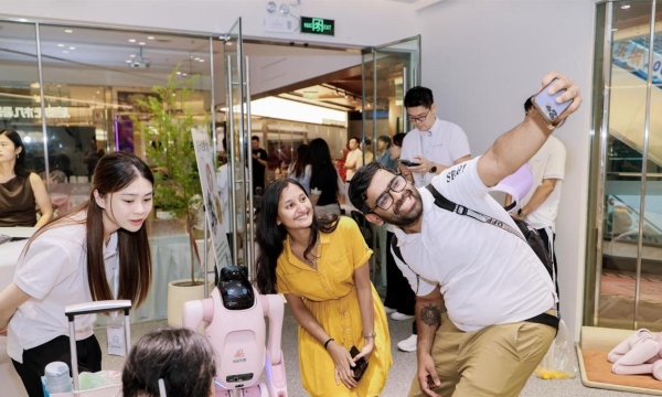 广州“机器人友好家”实景店体验活动举办，助力启元机器人新品发布会举办热潮