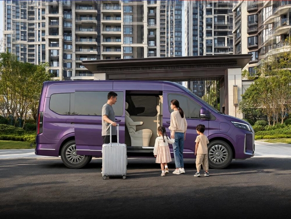 一车多用 卡文乐福V7开辟商旅出行新选择 