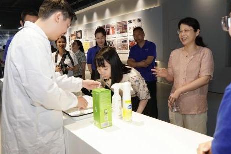 九三学社莆田市委领导一行莅临洛东生物参观调研 