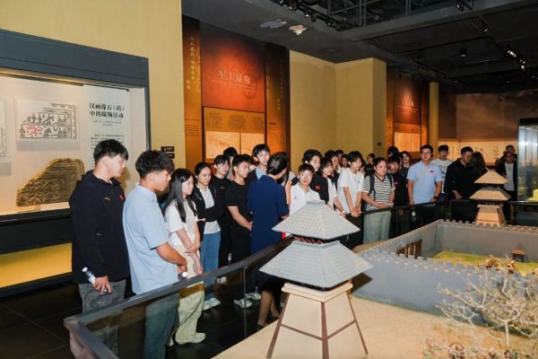 2026年中华全国体育基金会“小米体育奖学金项目”五周年公益研学活动在山东淄博举行 