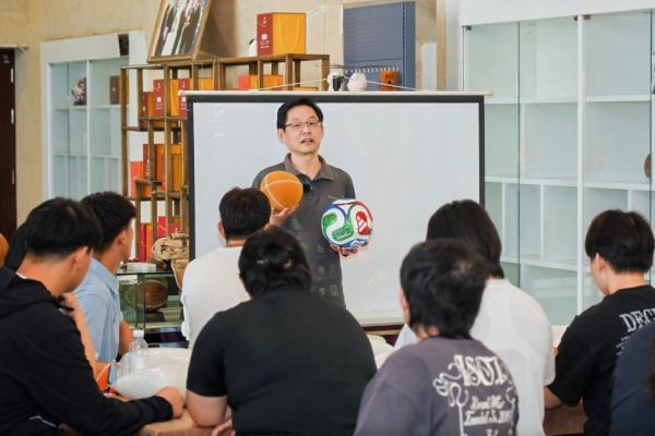 2026年中华全国体育基金会“小米体育奖学金项目”五周年公益研学活动在山东淄博举行 