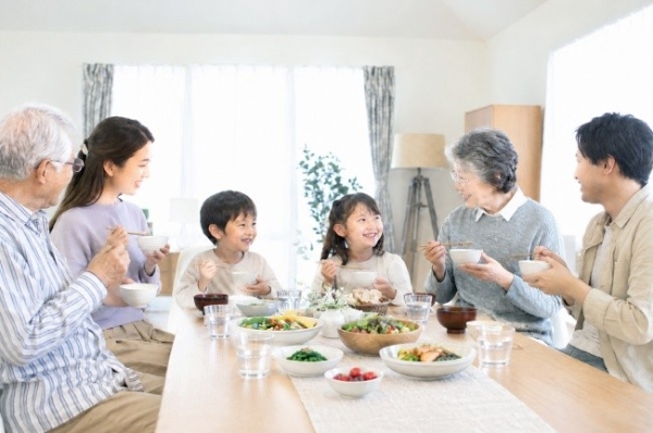 一张餐桌上的健康管理：数字技术如何服务家庭合理膳食 