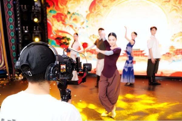 佳能携手中国东方演艺集团 以虚拟直播技术共建线上演艺新空间