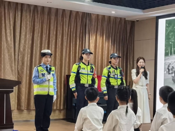 九号安全出行守护行动进校园 江苏南通交警携手九号电动车开展安全科普