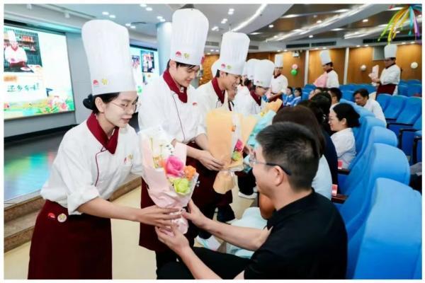 《时间的味道——李锦记希望厨师15周年报告》正式发布，镌刻少年"被厨艺改写的人生"