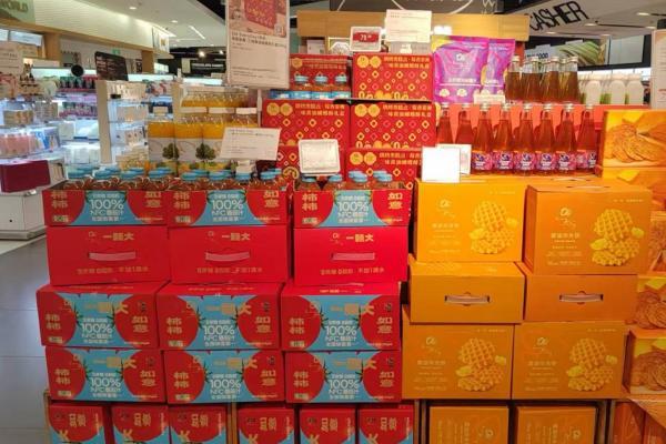 一颗大™×Ole'联名款100%NFC番茄汁上架全国106家精超门店，高端渠道布局再提速