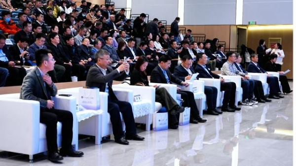 伽利略落子京津冀具身智能中试基地，签约百度智能云等多家上下游伙伴 