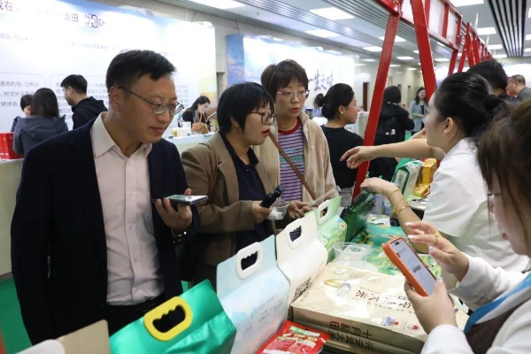 从扎赉特出发：北疆农货跨越山海，读懂乡村振兴里的 “一生之味”