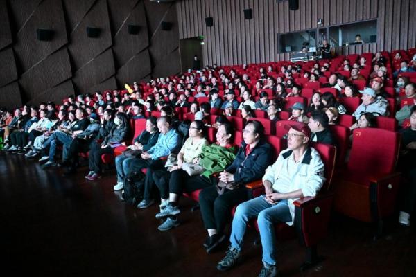 方寸舞台 声声笑语 2026小剧场青创计划展演在京举办