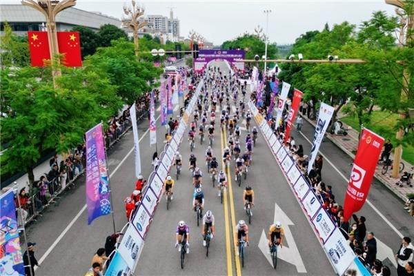武阳里2026中国公路自行车公开赛（眉山彭山站）热力启幕！