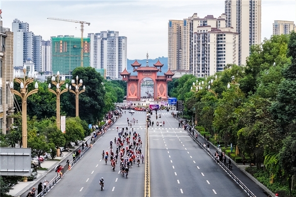 武阳里2026中国公路自行车公开赛（眉山彭山站）热力启幕！ 