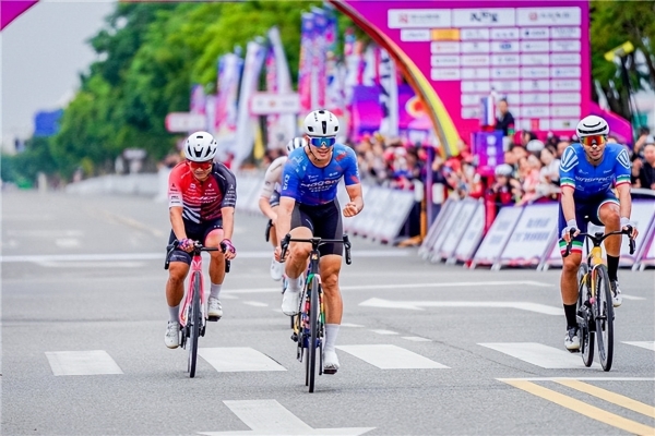 武阳里2026中国公路自行车公开赛（眉山彭山站）热力启幕！ 